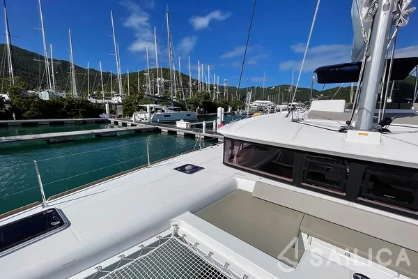 Lagoon 450  Flybridge - Yacht Charter Sailica