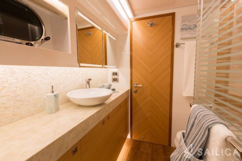 Horizon PC52 - Yacht Charter Sailica