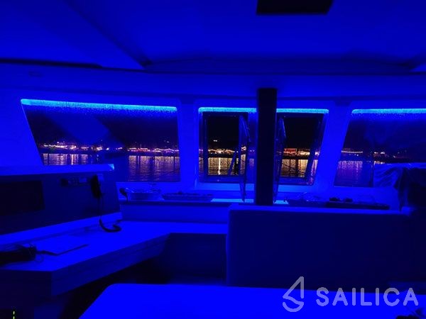 Lucia 40 - Yacht Charter Sailica