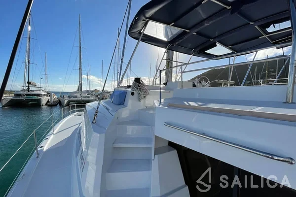 Bali 5.4. - Yacht Charter Sailica