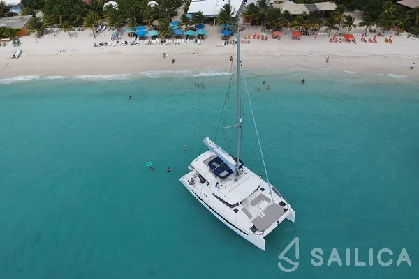 Bali 5.4. - Yacht Charter Sailica