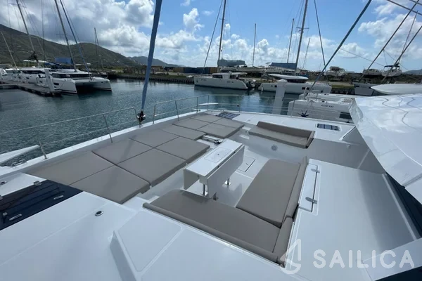 Bali 5.4. - Yacht Charter Sailica