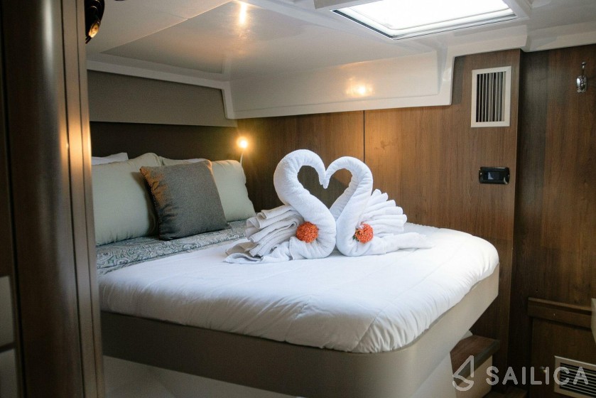 Bali Catspace - Yacht Charter Sailica