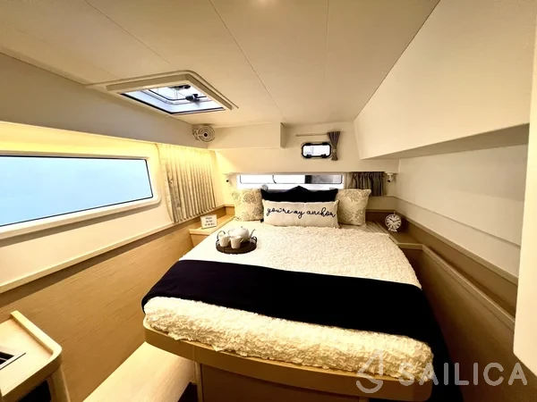 Lagoon 42 - Yacht Charter Sailica