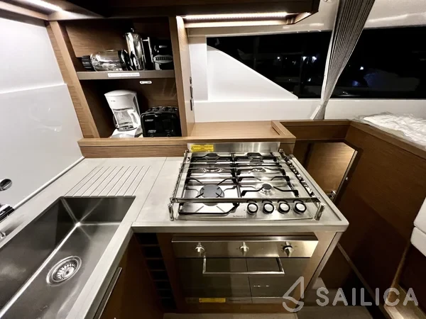 Lagoon 50 - Yacht Charter Sailica