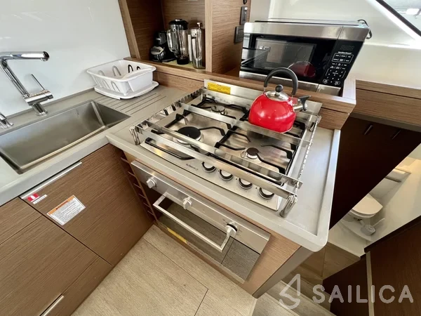 Lagoon 50 - Yacht Charter Sailica