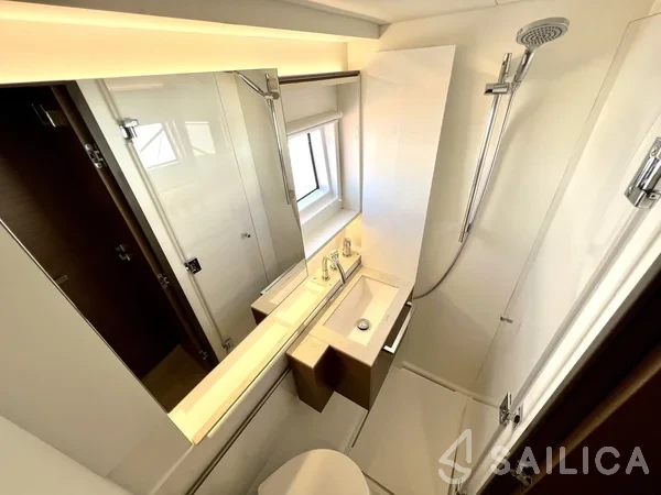 Lagoon 50 - Yacht Charter Sailica