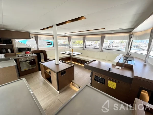 Lagoon 50 - Yacht Charter Sailica