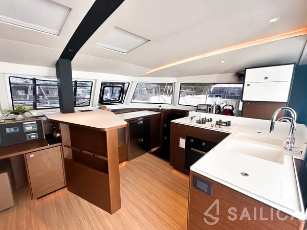 Nautitech 44 - Yacht Charter Sailica