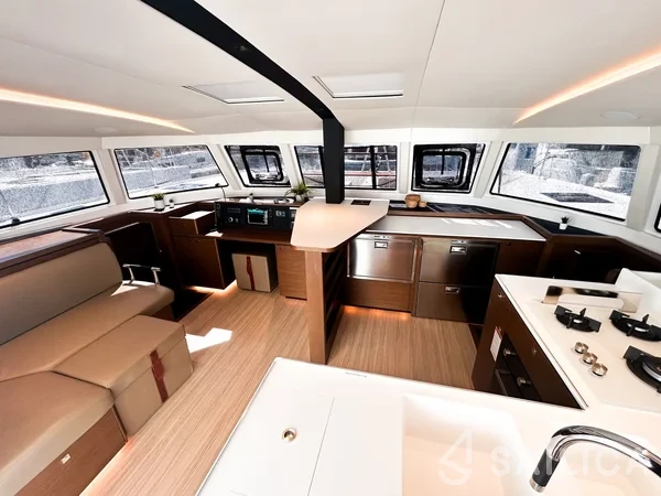 Nautitech 44 - Yacht Charter Sailica