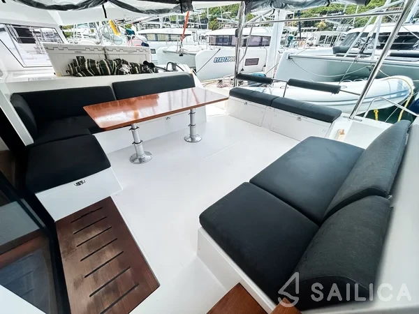 Nautitech 46 - Yacht Charter Sailica