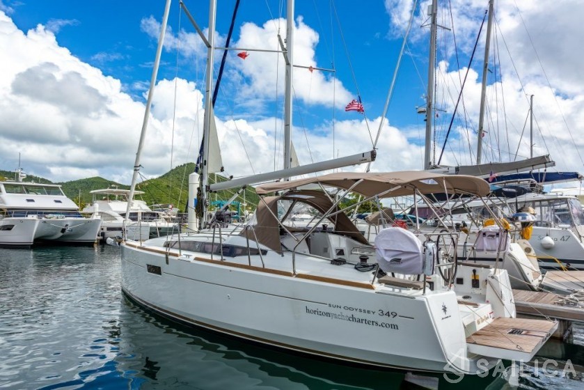 Sun Odyssey 34 - Yacht Charter Sailica