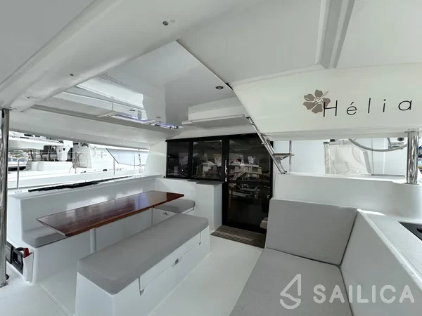 Helia 44 - Yacht Charter Sailica