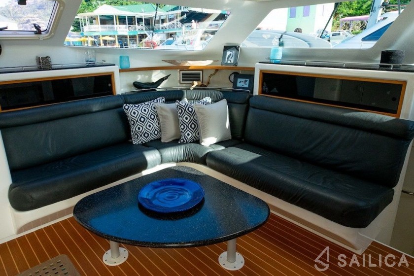Voyage 520 - Yacht Charter Sailica