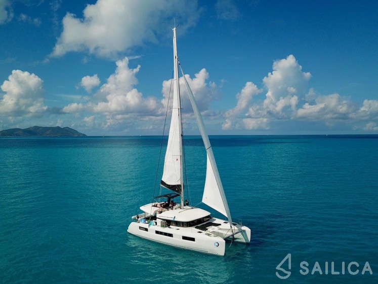 Lagoon 50 - Yacht Charter Sailica