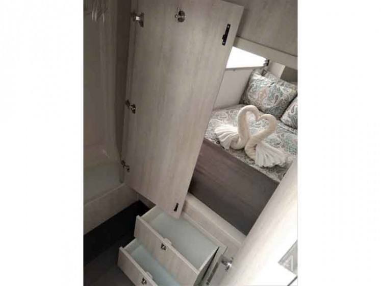 Leopard 40 - Yacht Charter Sailica