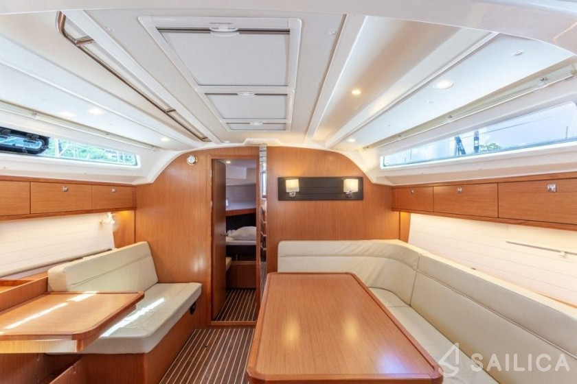 Bavaria Cruiser 41 - Yacht Charter Sailica