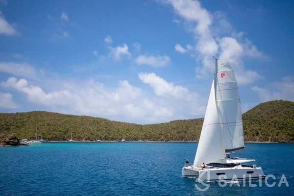 Astréa 42 - Yacht Charter Sailica