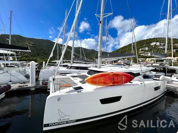 Astréa 42 - Yacht Charter Sailica
