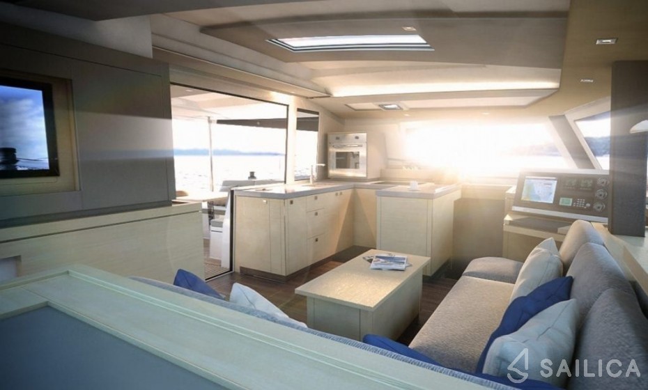 Astréa 42 - Yacht Charter Sailica