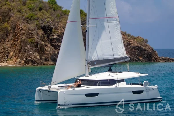 Astréa 42 - Yacht Charter Sailica