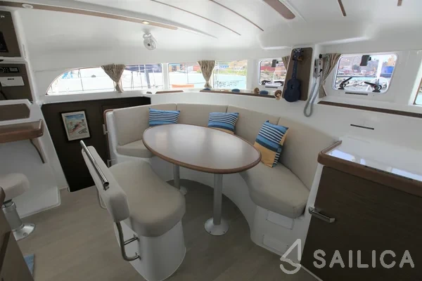 Lagoon 380 - Yacht Charter Sailica