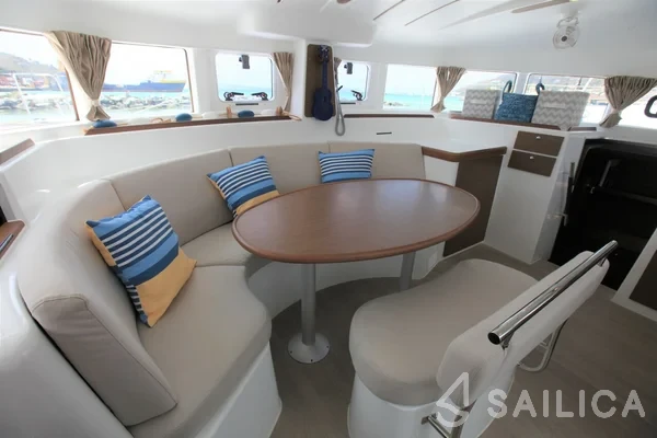 Lagoon 380 - Yacht Charter Sailica