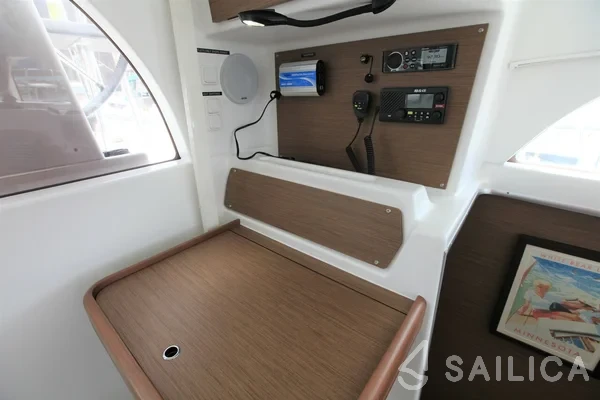 Lagoon 380 - Yacht Charter Sailica