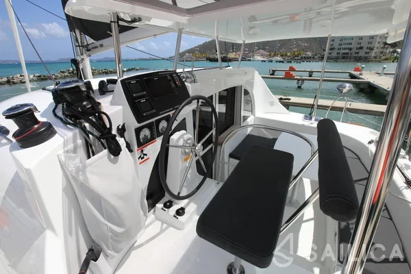 Lagoon 380 - Yacht Charter Sailica