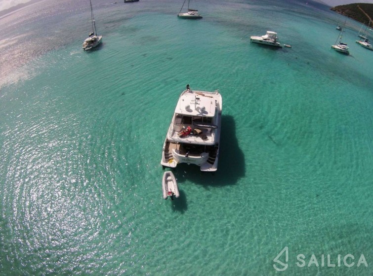 Horizon 60 - Yacht Charter Sailica