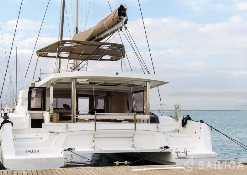 Bali 5.4. - Yacht Charter Sailica