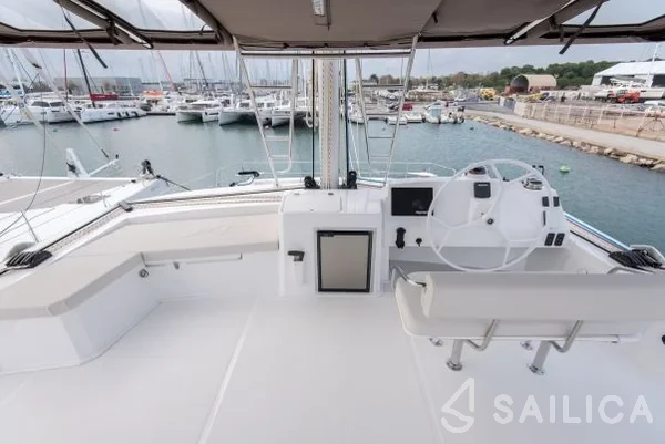 Bali 5.4. - Yacht Charter Sailica