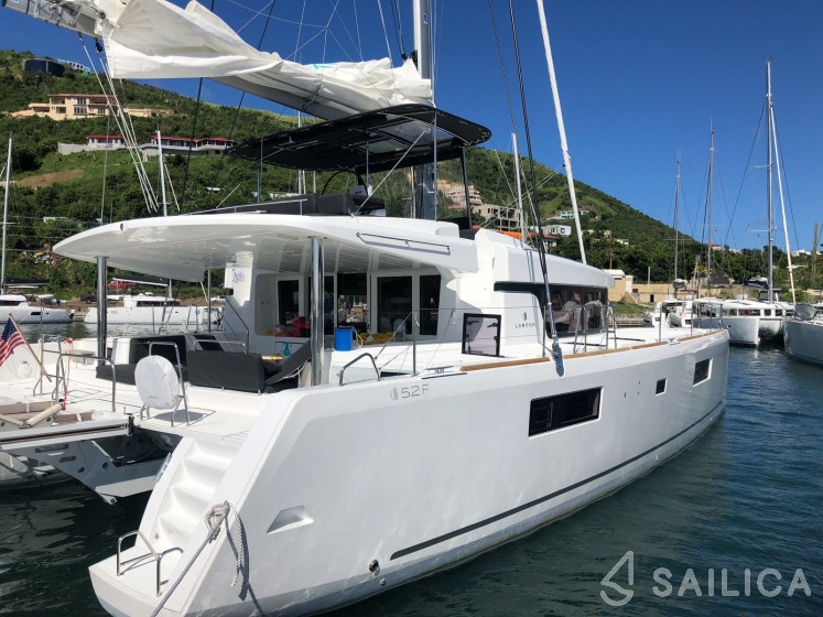 Lagoon 52 - Yacht Charter Sailica