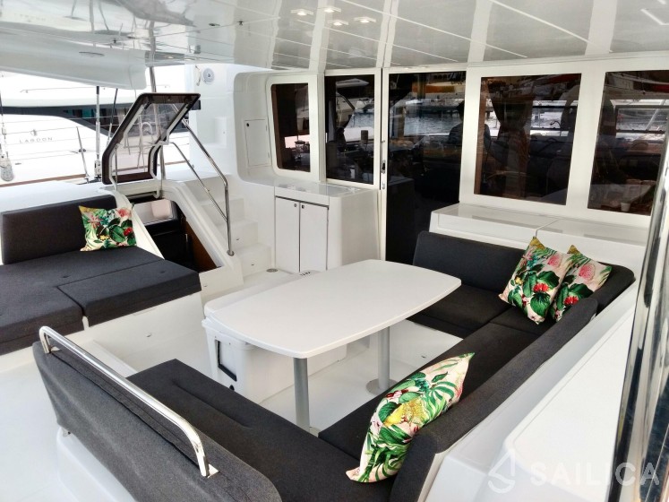Lagoon 52 - Yacht Charter Sailica