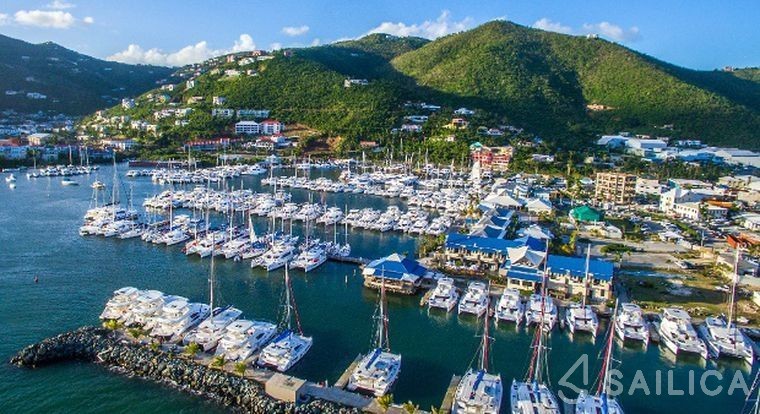 Lagoon 42 - Yacht Charter Sailica