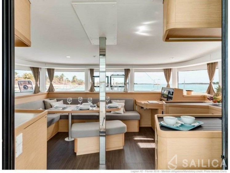 Lagoon 42 - Yacht Charter Sailica