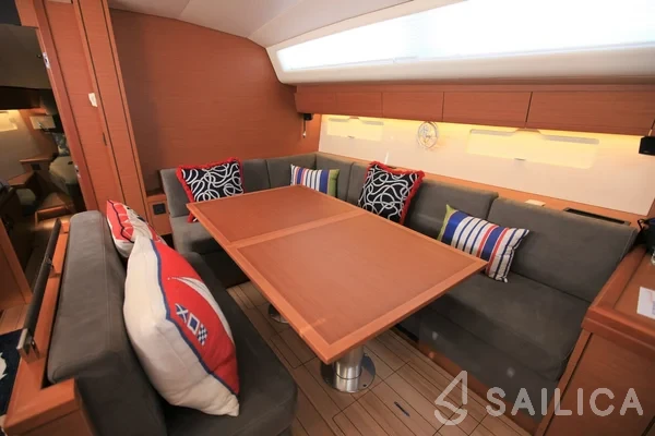Jeanneau 54 - Yacht Charter Sailica