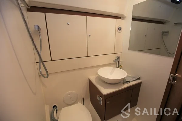 Jeanneau 54 - Yacht Charter Sailica