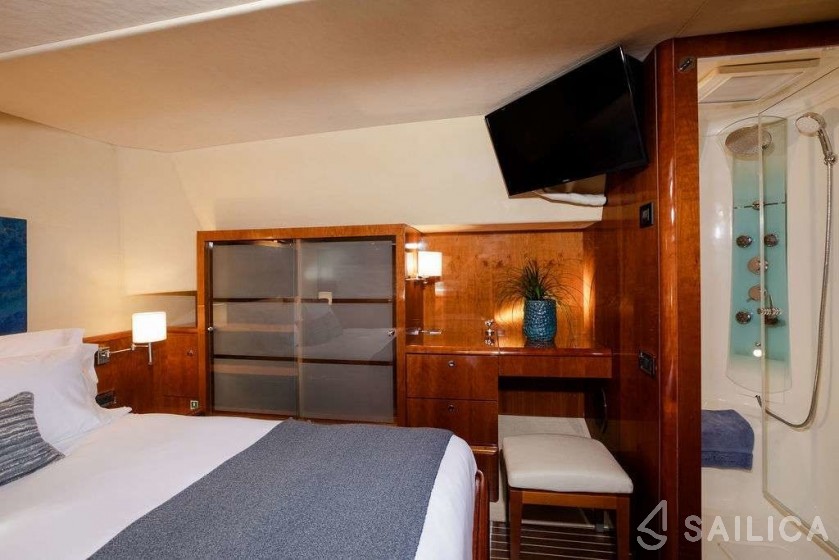 Privilege 75 - Yacht Charter Sailica