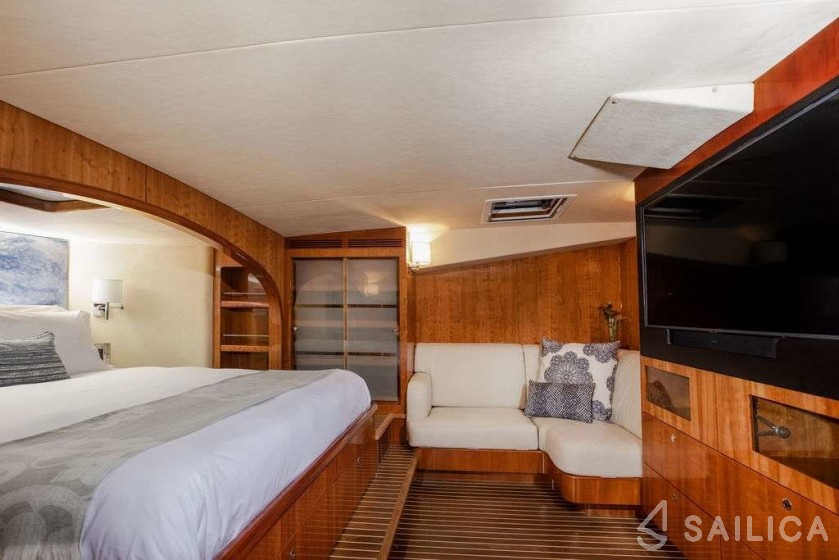 Privilege 75 - Yacht Charter Sailica