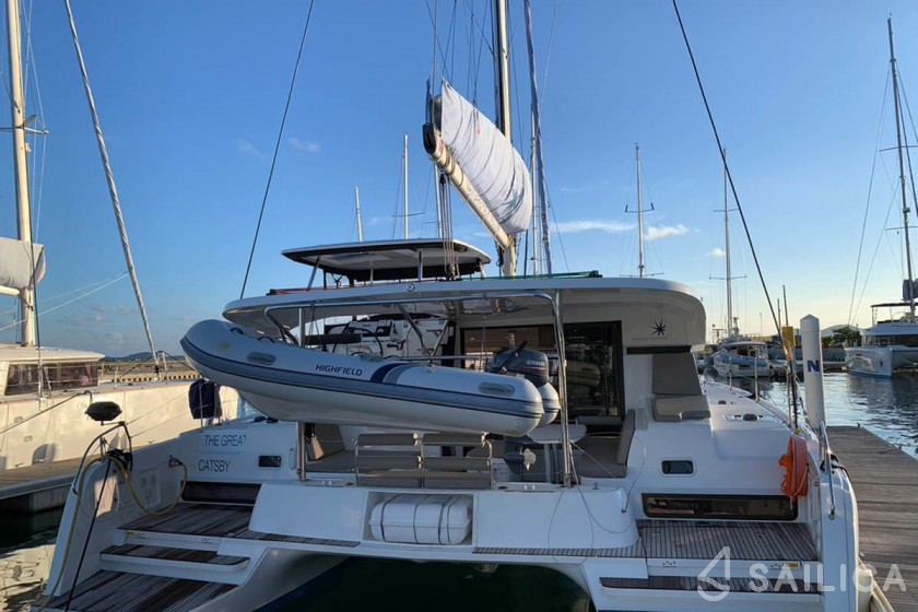Lagoon 42 - Yacht Charter Sailica
