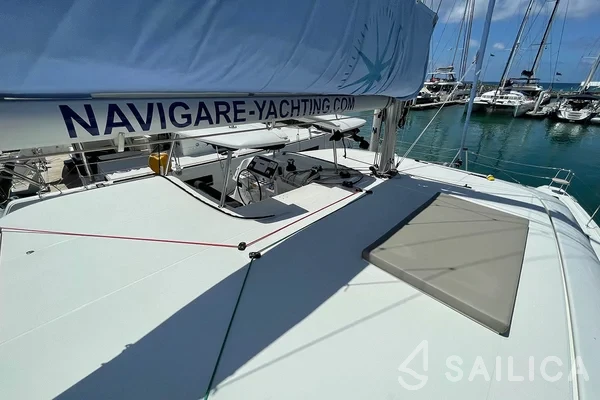 Lagoon 42 - Yacht Charter Sailica