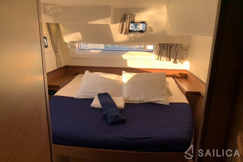 Lagoon 42 - Yacht Charter Sailica