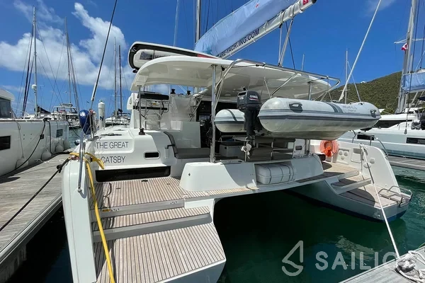 Lagoon 42 - Yacht Charter Sailica