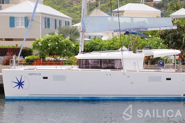 Lagoon 450  Flybridge - Yacht Charter Sailica