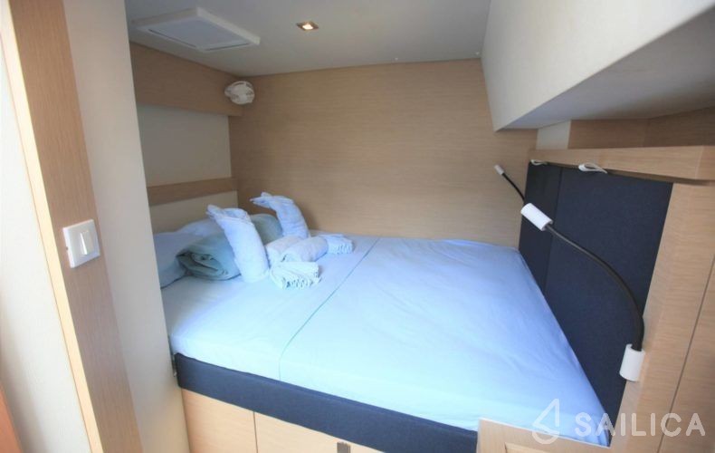 Saona 47 - Yacht Charter Sailica