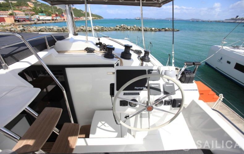 Saona 47 - Yacht Charter Sailica