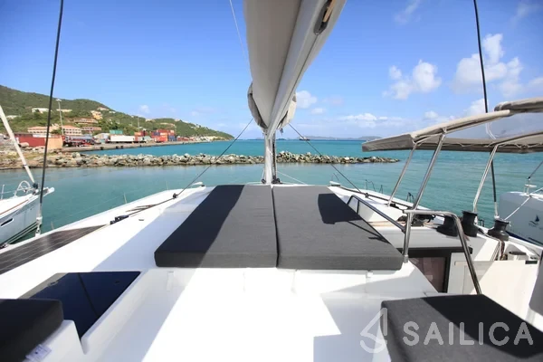 Saona 47 - Yacht Charter Sailica