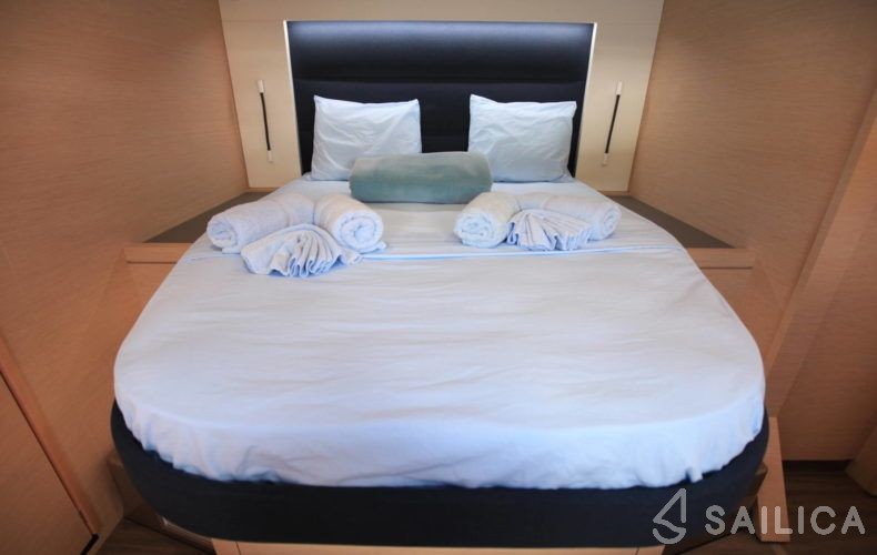 Saona 47 - Yacht Charter Sailica