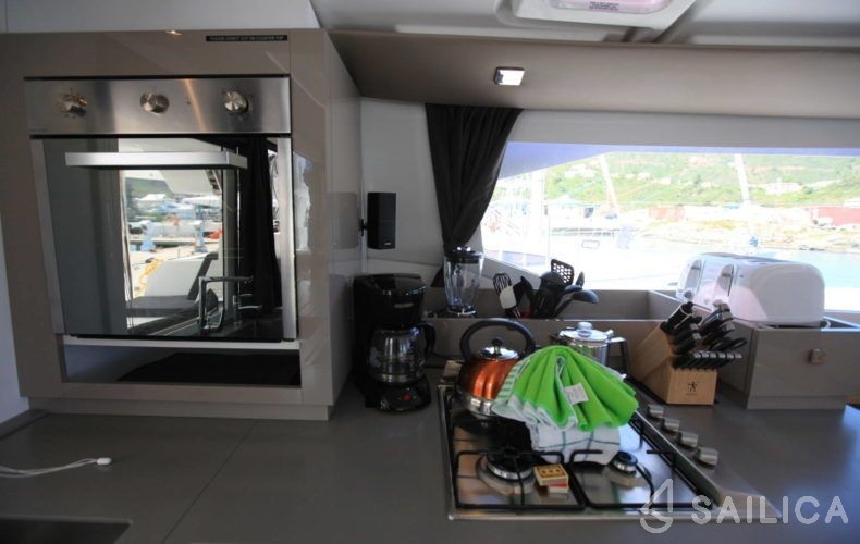 Saona 47 - Yacht Charter Sailica